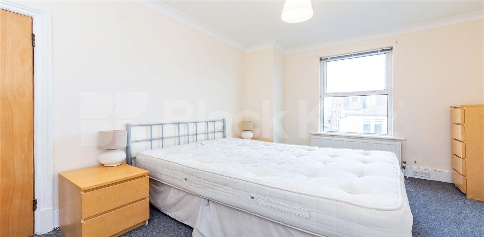			1 Bedroom, 1 bath, 1 reception Flat			 Fulham High Street, FULHAM 